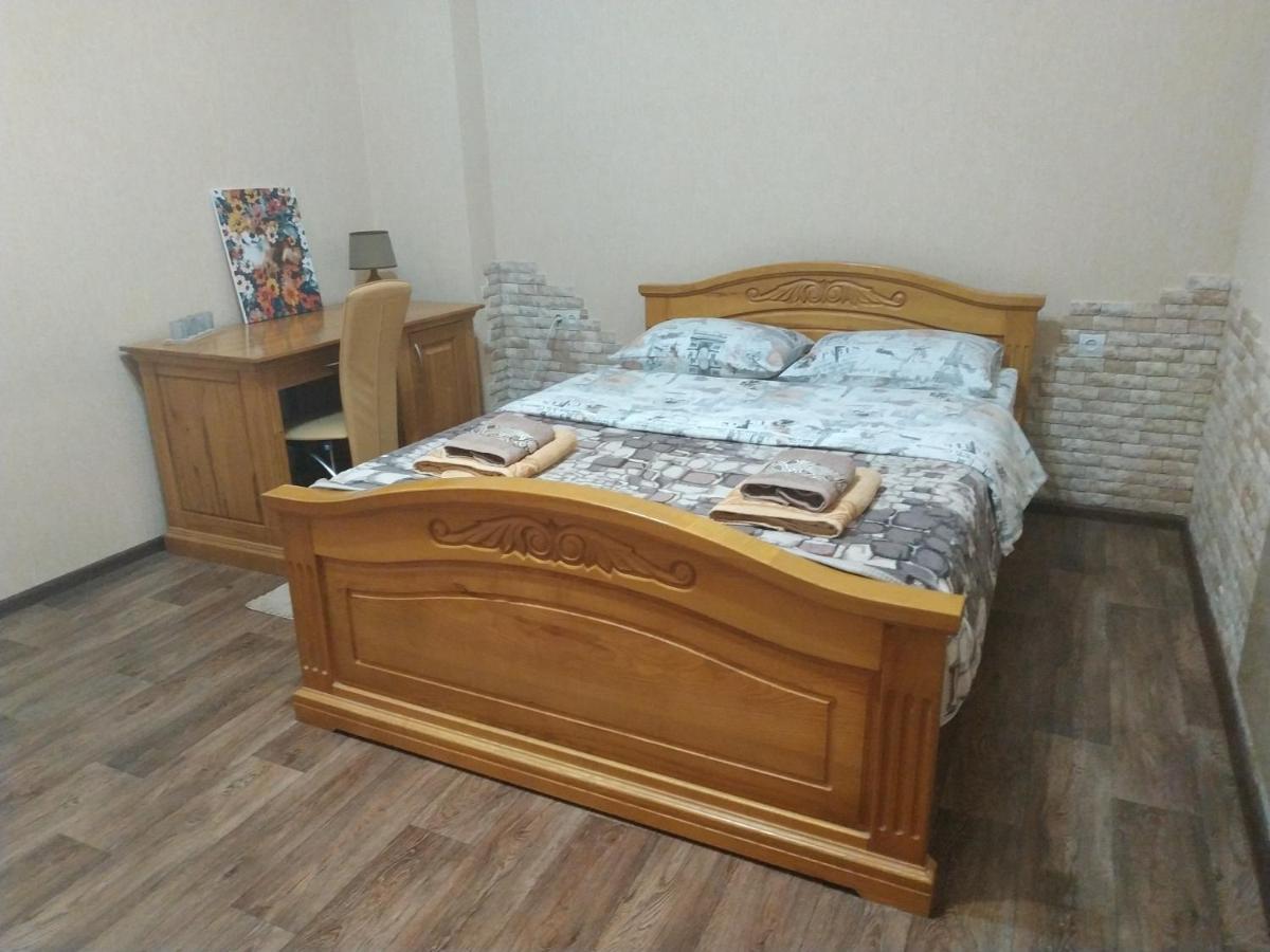 Apartment In The Center Of Old Town Kamianets-Podilskyi Exterior foto