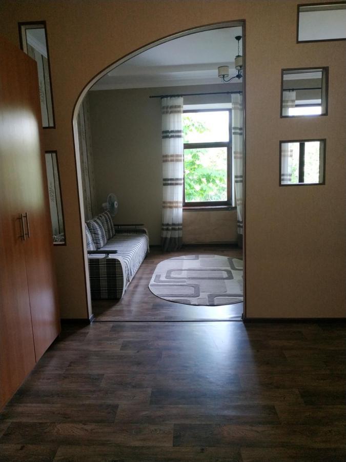 Apartment In The Center Of Old Town Kamianets-Podilskyi Exterior foto